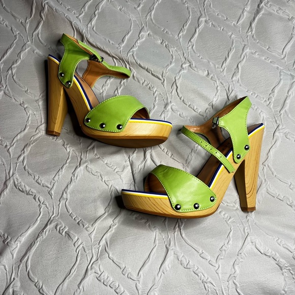 Bumper Heels - Picture 3 of 4